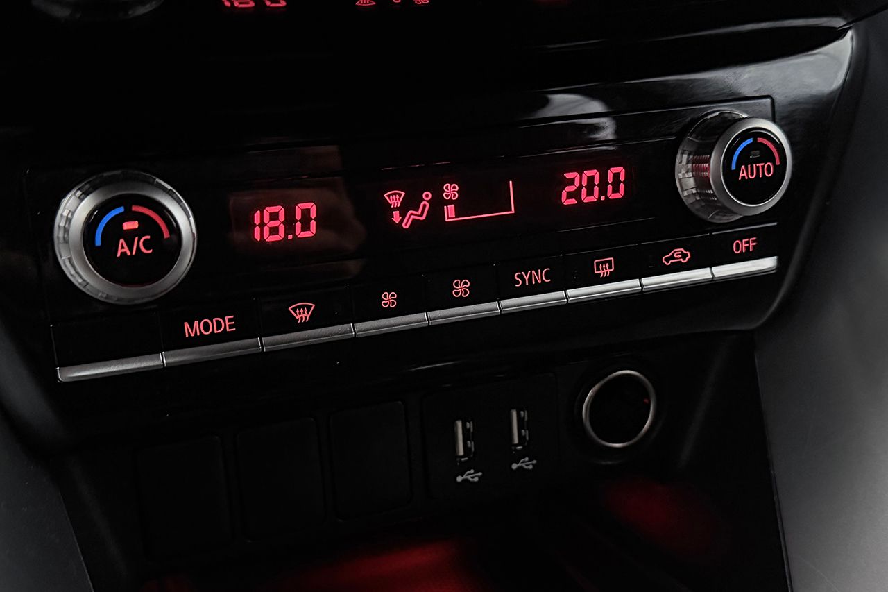 Mitsubishi Eclipse Cross Plug-In Hybrid 2.4 AWD Backkamera Körfilsassistans Keyless Moms/Leasing 188hk – bild 19 av 27
