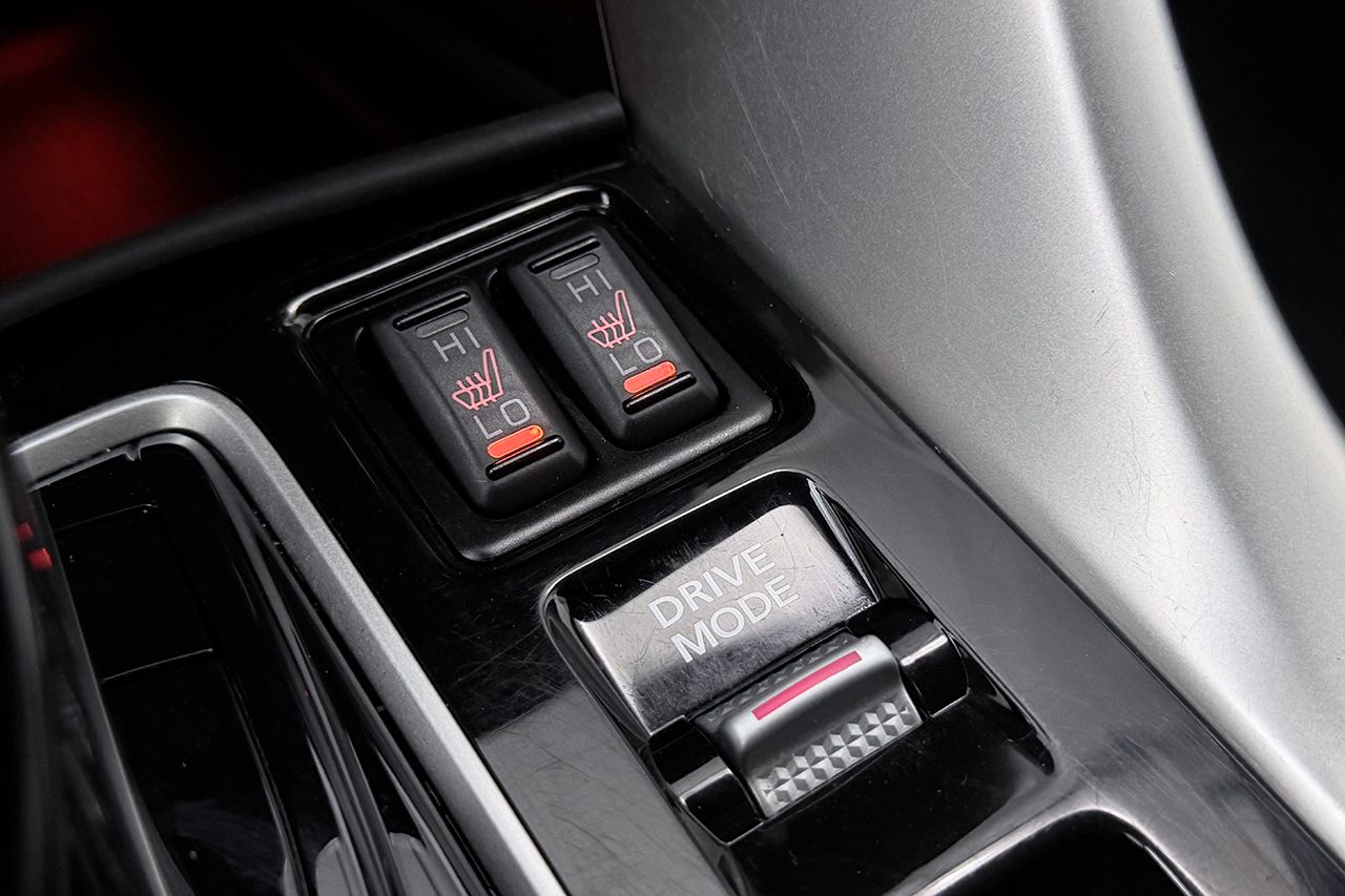 Mitsubishi Eclipse Cross Plug-In Hybrid 2.4 AWD Backkamera Körfilsassistans Keyless Moms/Leasing 188hk – bild 21 av 27