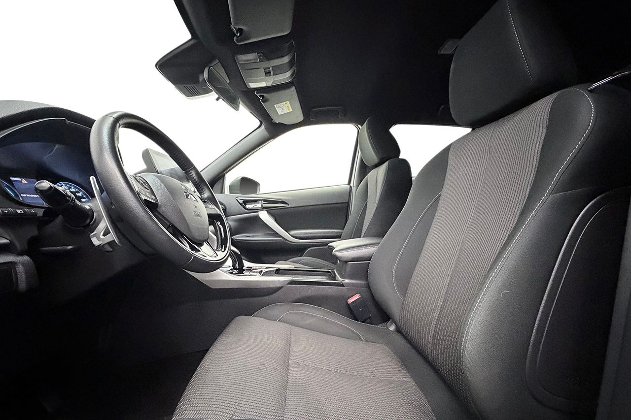Mitsubishi Eclipse Cross Plug-In Hybrid 2.4 AWD Backkamera Körfilsassistans Keyless Moms/Leasing 188hk – bild 10 av 27