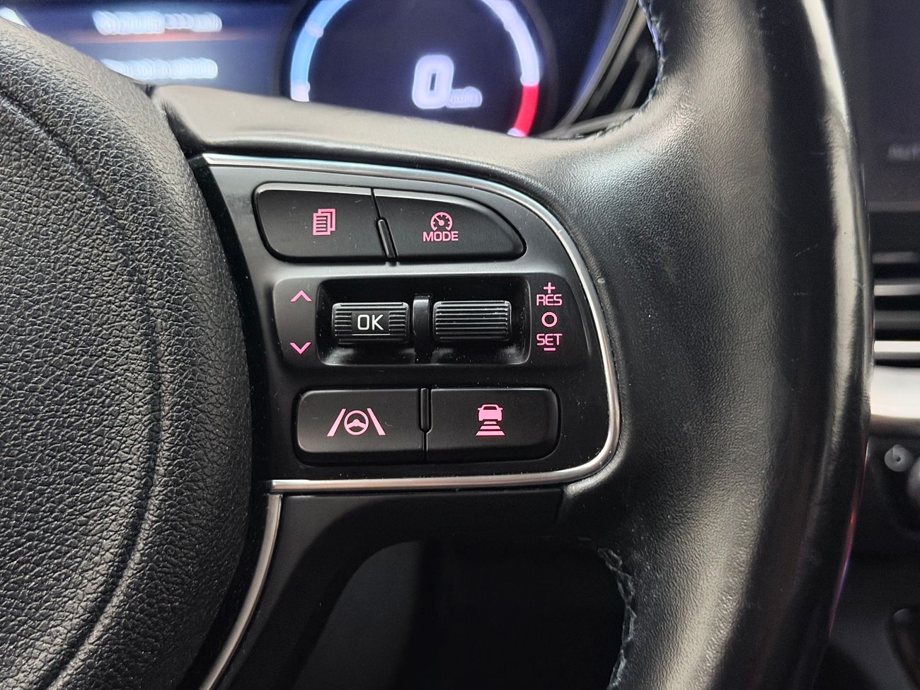 Kia e-Niro 64 kWh Advance Plus Läder Backkamera P-Sensorer App-Connect Moms/Leasing 204hk – bild 21 av 33