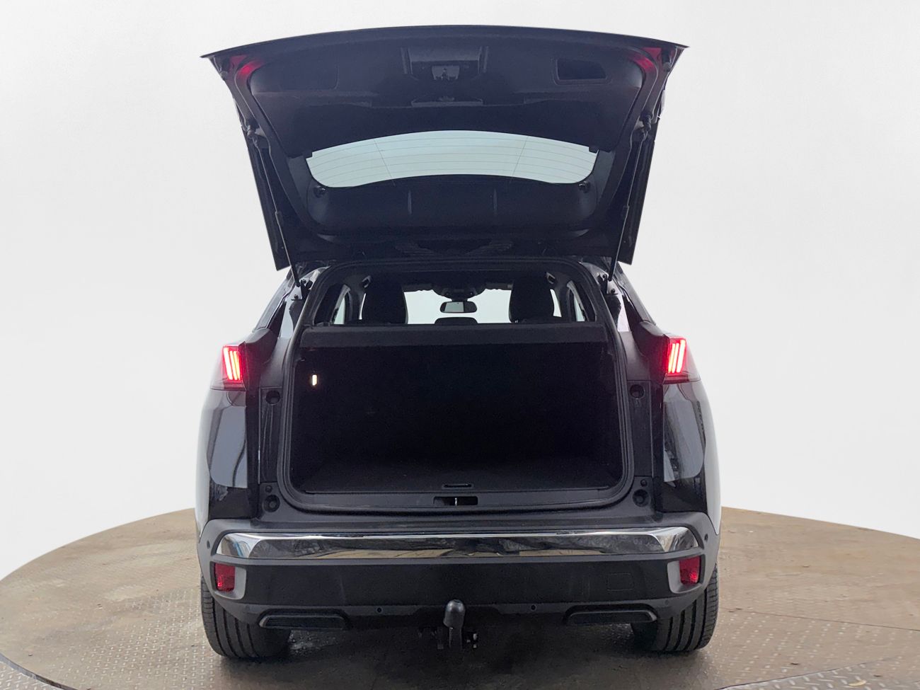 Peugeot 3008 HYBRID4 Allure Dragkrok Cockpit Delläder App-Connect Värmare Moms/Leasing 300hk – bild 7 av 27