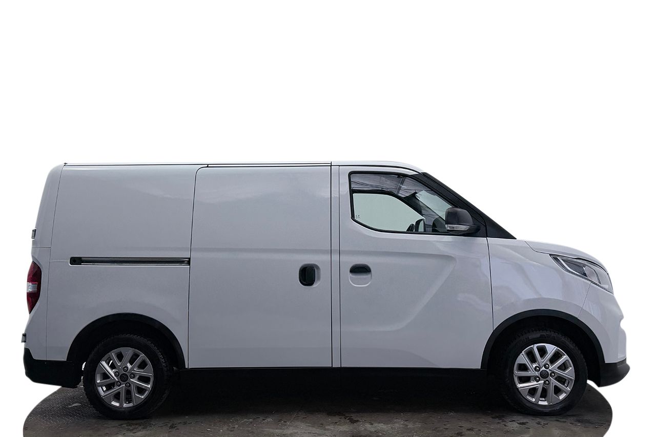 Maxus e-Deliver 3 52.5 kWh L1H1 CCS CarPlay P-Sensorer Backkamera Moms/Leasing 122hk – bild 5 av 25