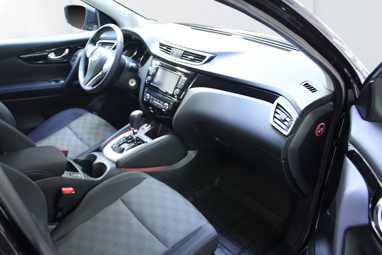 Nissan Qashqai 1.6 dCi Automat Acenta Dragkrok Navigation Backkamera P-Sensorer Kamkedja 130hk – bild 13 av 27
