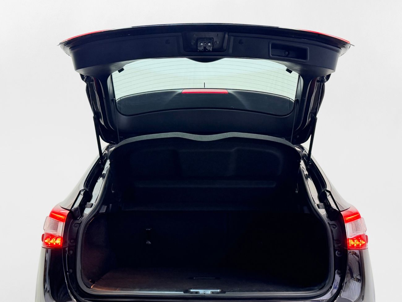 Nissan Qashqai 1.6 dCi Automat Acenta Dragkrok Navigation Backkamera P-Sensorer Kamkedja 130hk – bild 27 av 27