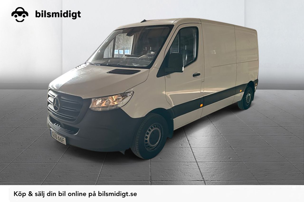 Mercedes-Benz Sprinter 211 CDI FWD Skåp Dragkrok Backkamera 3-sits Moms/Leasing 114hk