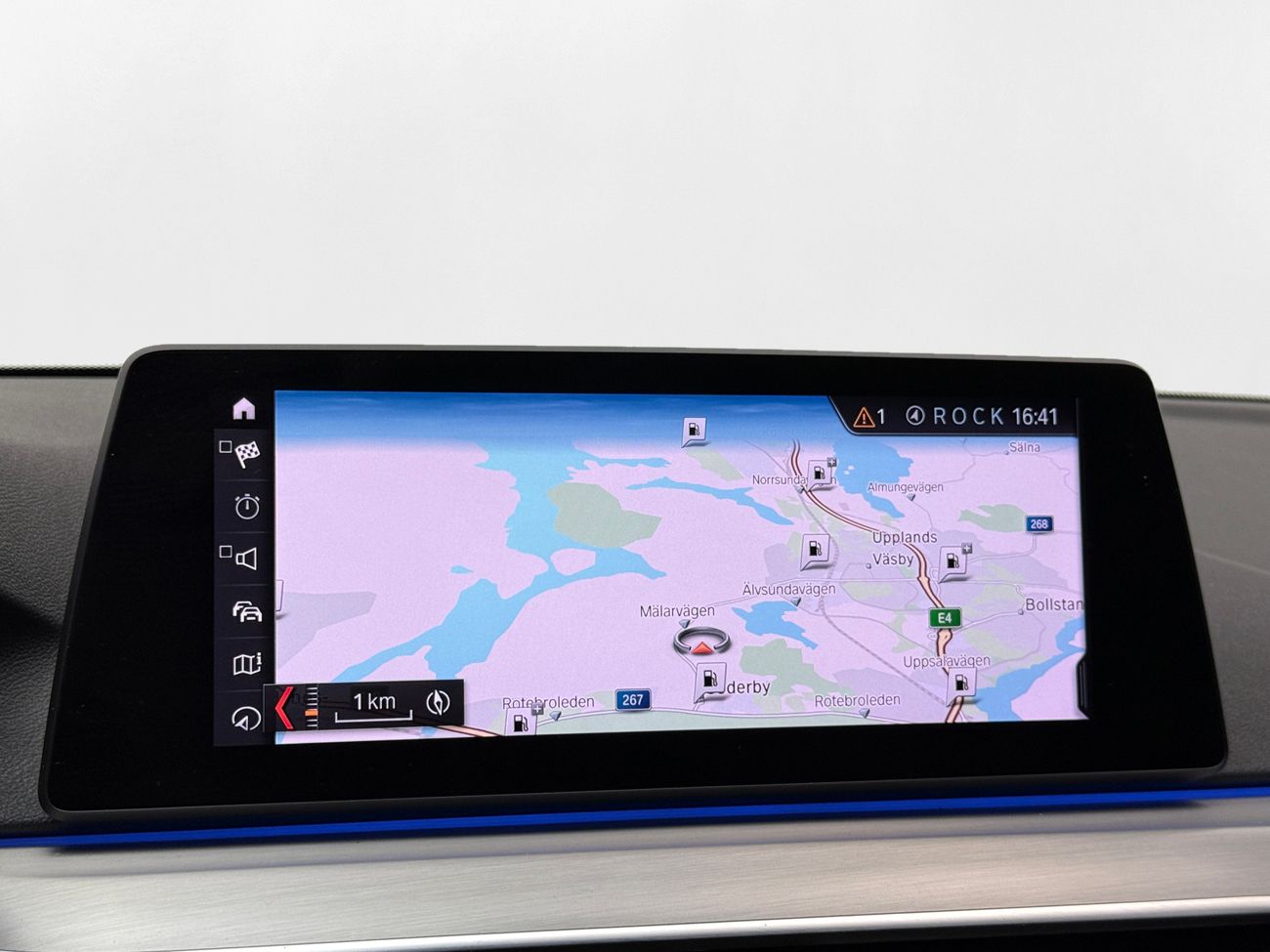 BMW 530i xDrive Touring M Sport Dragkrok Dakota Läder Navigation Backkamera Värmare 252hk – bild 20 av 32