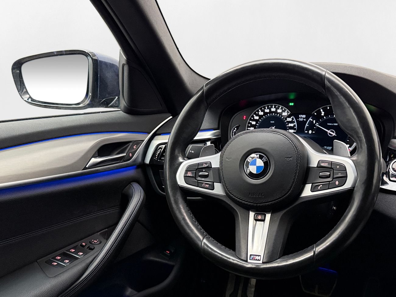 BMW 530i xDrive Touring M Sport Dragkrok Dakota Läder Navigation Backkamera Värmare 252hk – bild 15 av 32