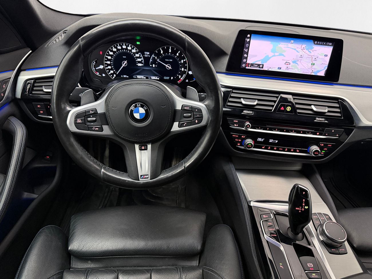 BMW 530i xDrive Touring M Sport Dragkrok Dakota Läder Navigation Backkamera Värmare 252hk – bild 16 av 32