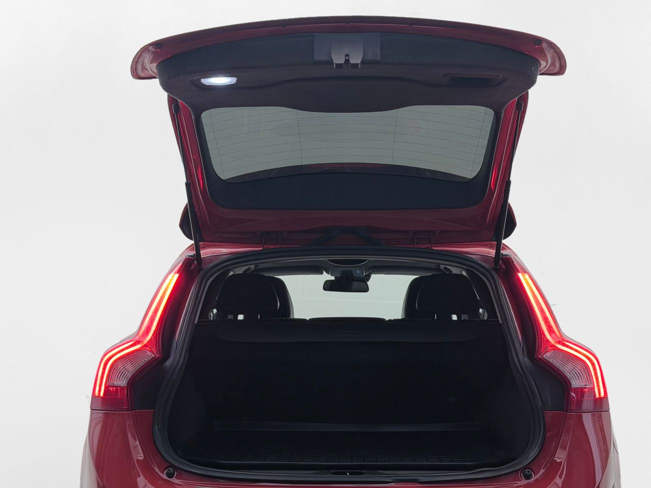 Volvo V60 D4 AWD Automat R-Design Dragkrok Läder Taklucka Keyless Värmare 163hk – bild 27 av 27