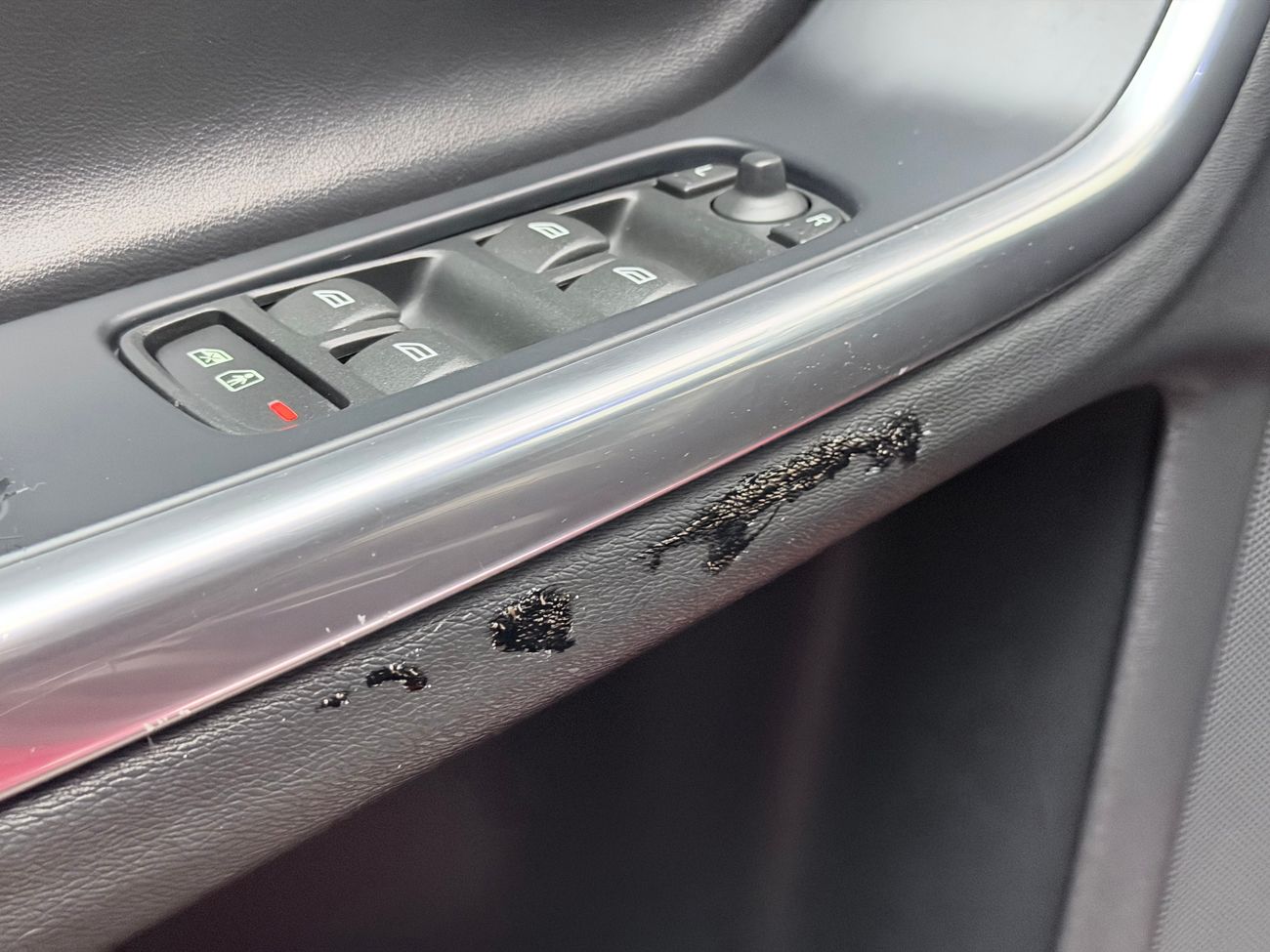 Volvo V60 D4 AWD Automat R-Design Dragkrok Läder Taklucka Keyless Värmare 163hk – bild 26 av 27