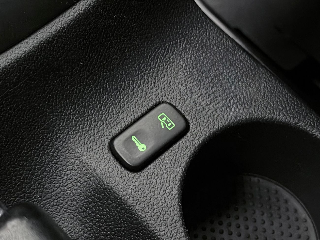 Škoda Yeti Outdoor 2.0 TDI 4x4 Dragkrok P-Sensorer Motor- och Kupévärmaruttag 110hk – bild 23 av 26