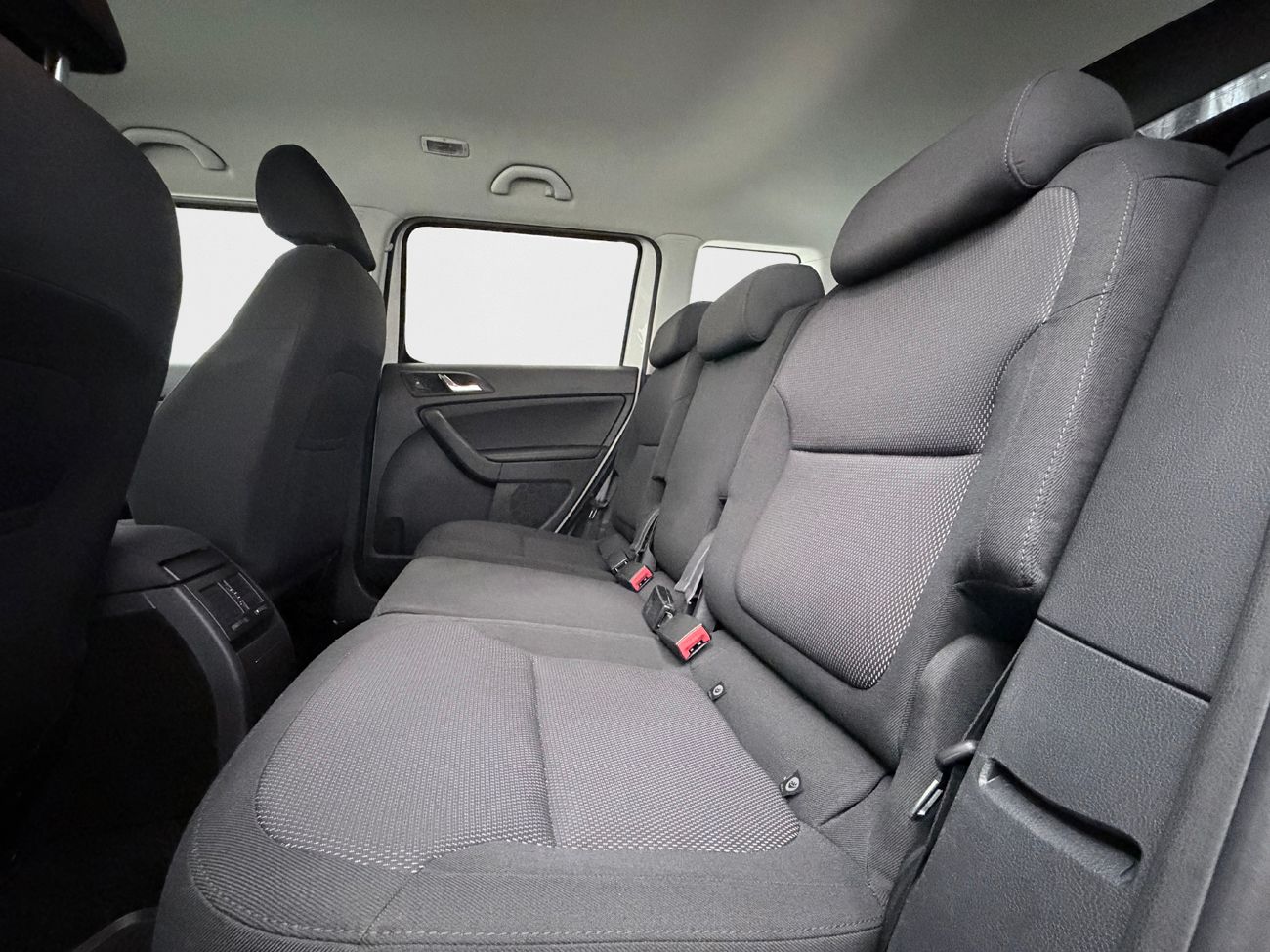 Škoda Yeti Outdoor 2.0 TDI 4x4 Dragkrok P-Sensorer Motor- och Kupévärmaruttag 110hk – bild 13 av 26
