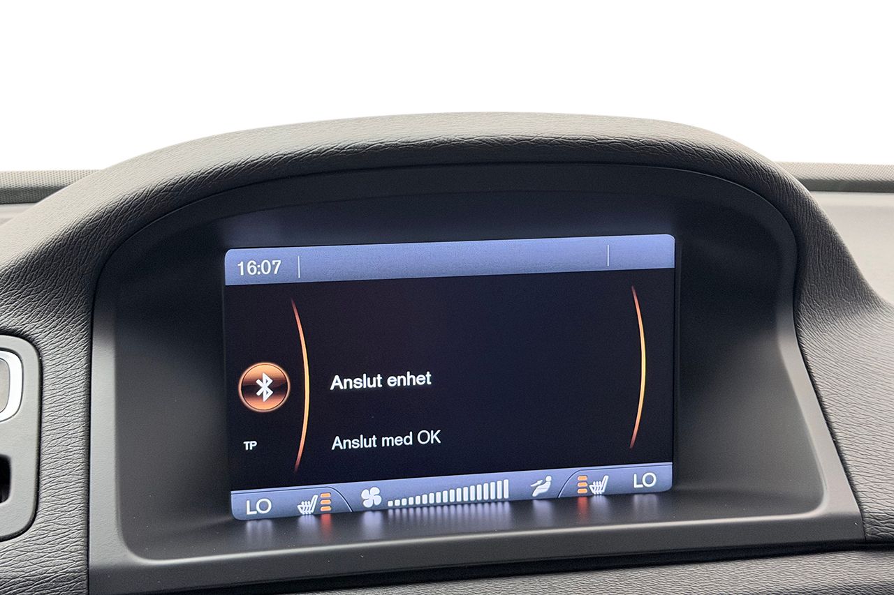 Volvo V70 D4 AWD Momentum Automat Dragkrok Läder Värmare P-Sensorer 163hk – bild 15 av 21
