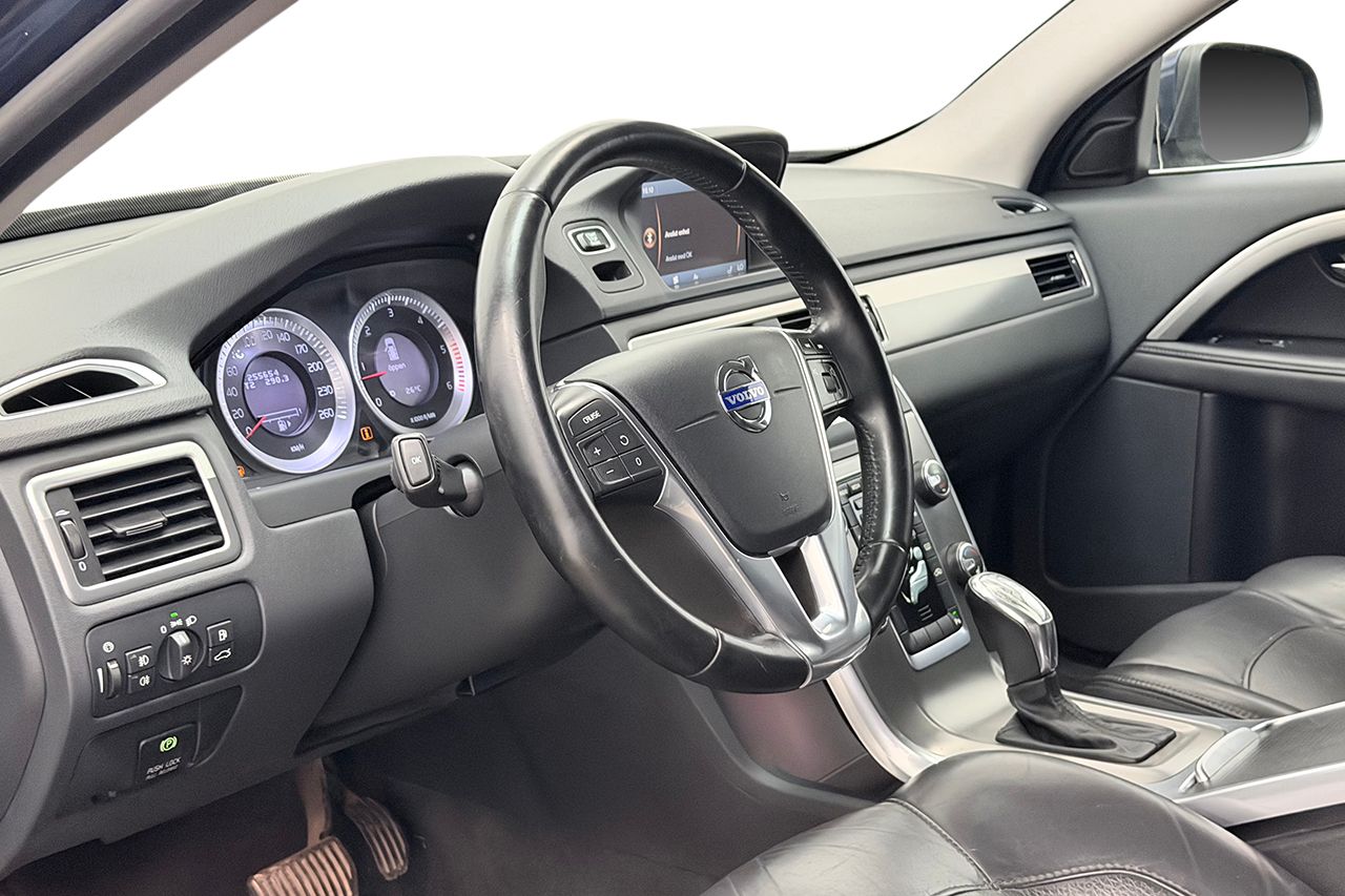Volvo V70 D4 AWD Momentum Automat Dragkrok Läder Värmare P-Sensorer 163hk – bild 10 av 21