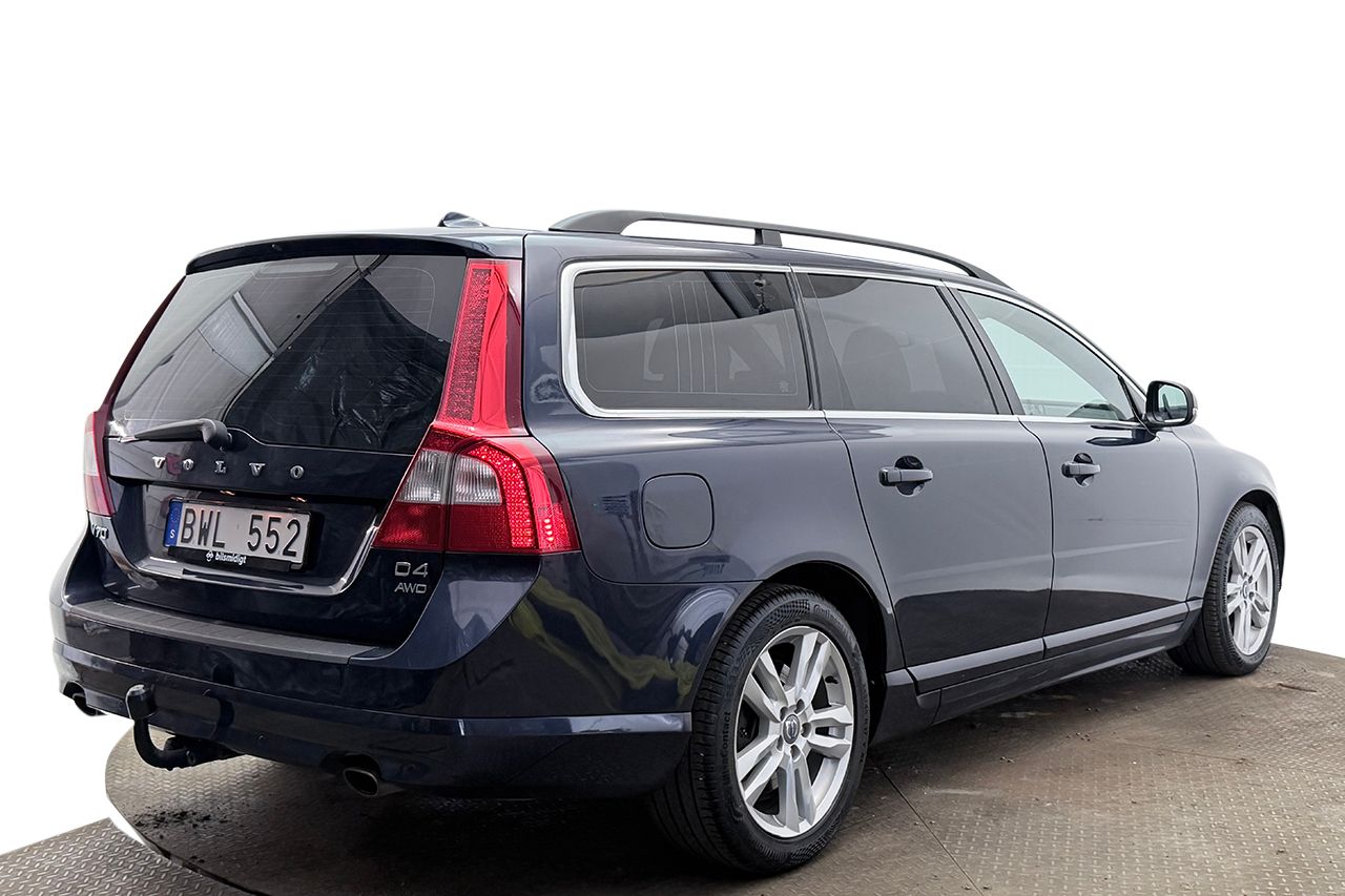 Volvo V70 D4 AWD Momentum Automat Dragkrok Läder Värmare P-Sensorer 163hk – bild 3 av 21