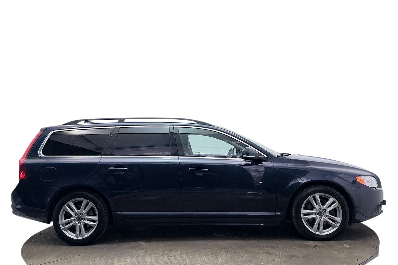 Volvo V70 D4 AWD Momentum Automat Dragkrok Läder Värmare P-Sensorer 163hk – bild 2 av 21