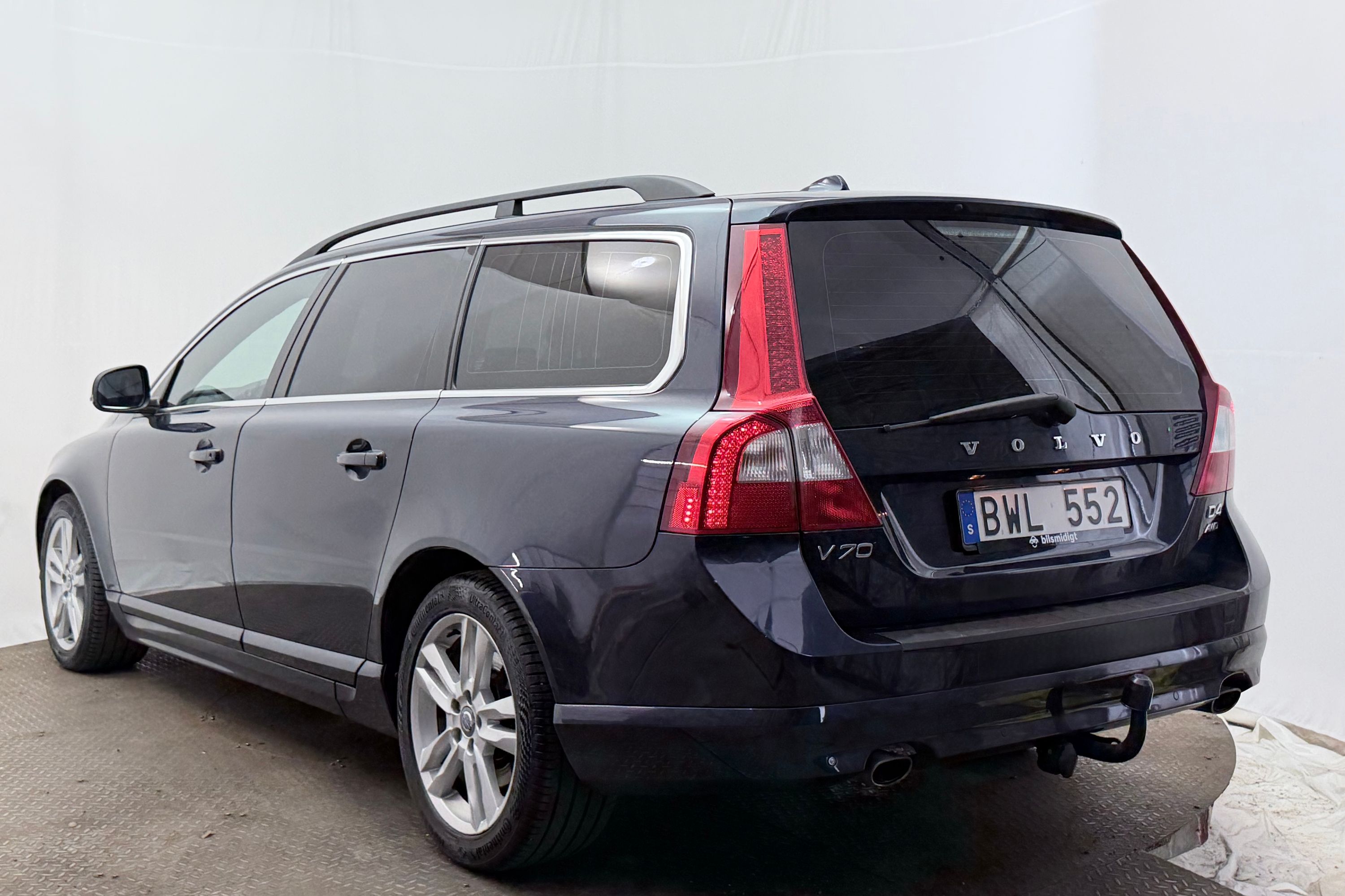 Volvo V70 D4 AWD Momentum Automat Dragkrok Läder Värmare P-Sensorer 163hk – bild 6 av 21