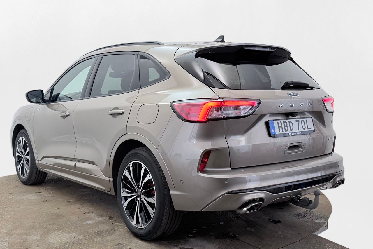 Ford Kuga Plug-In ST-Line Dragkrok Delläder B&O Head-Up Navigation Backkamera Cockpit Moms/Leasing 225hk – bild 8 av 35