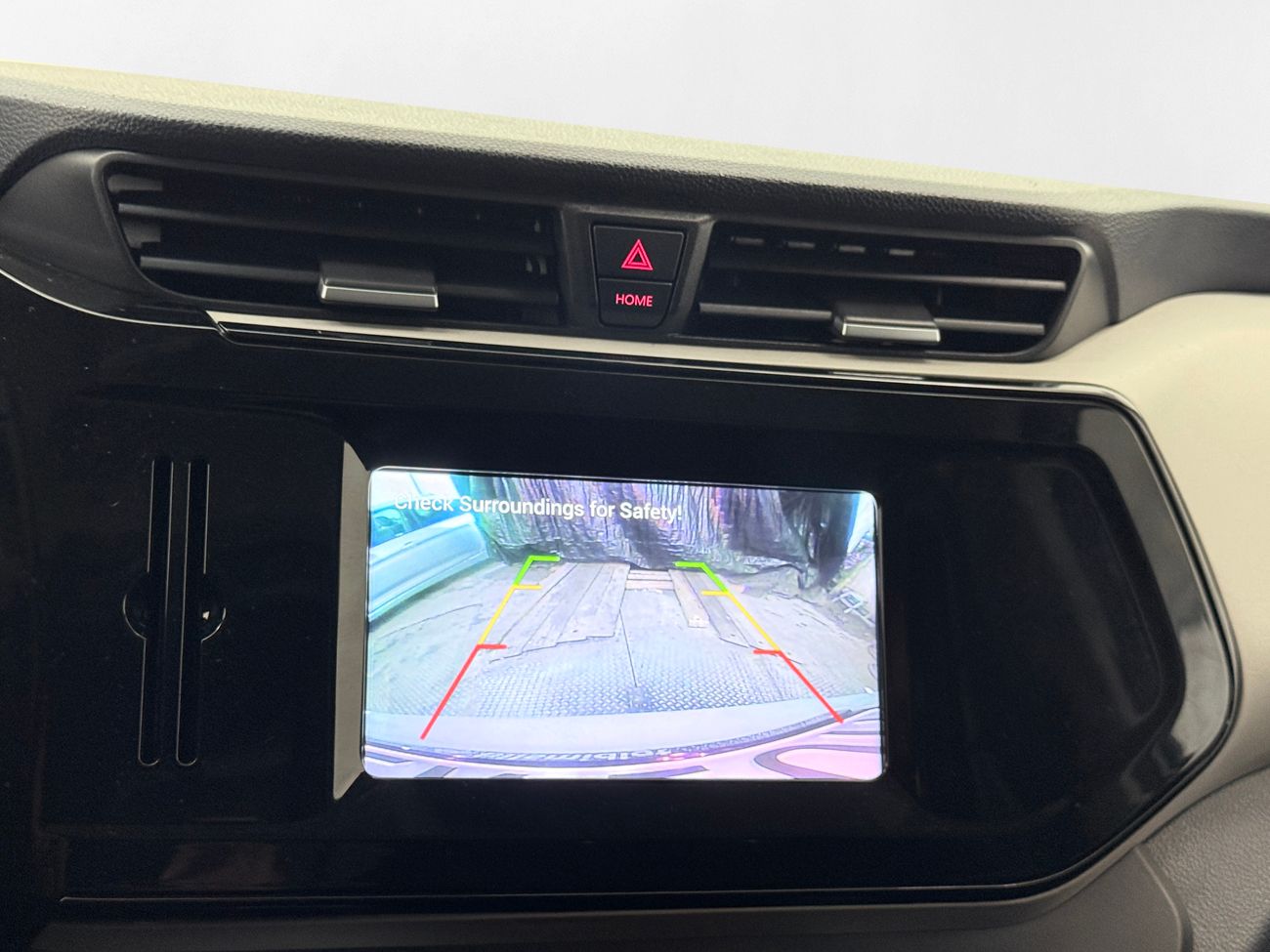 Maxus e-Deliver 3 52.5 kWh L1H1 CCS Backkamera CarPlay Blåtand Moms/Leasing 122hk – bild 19 av 23