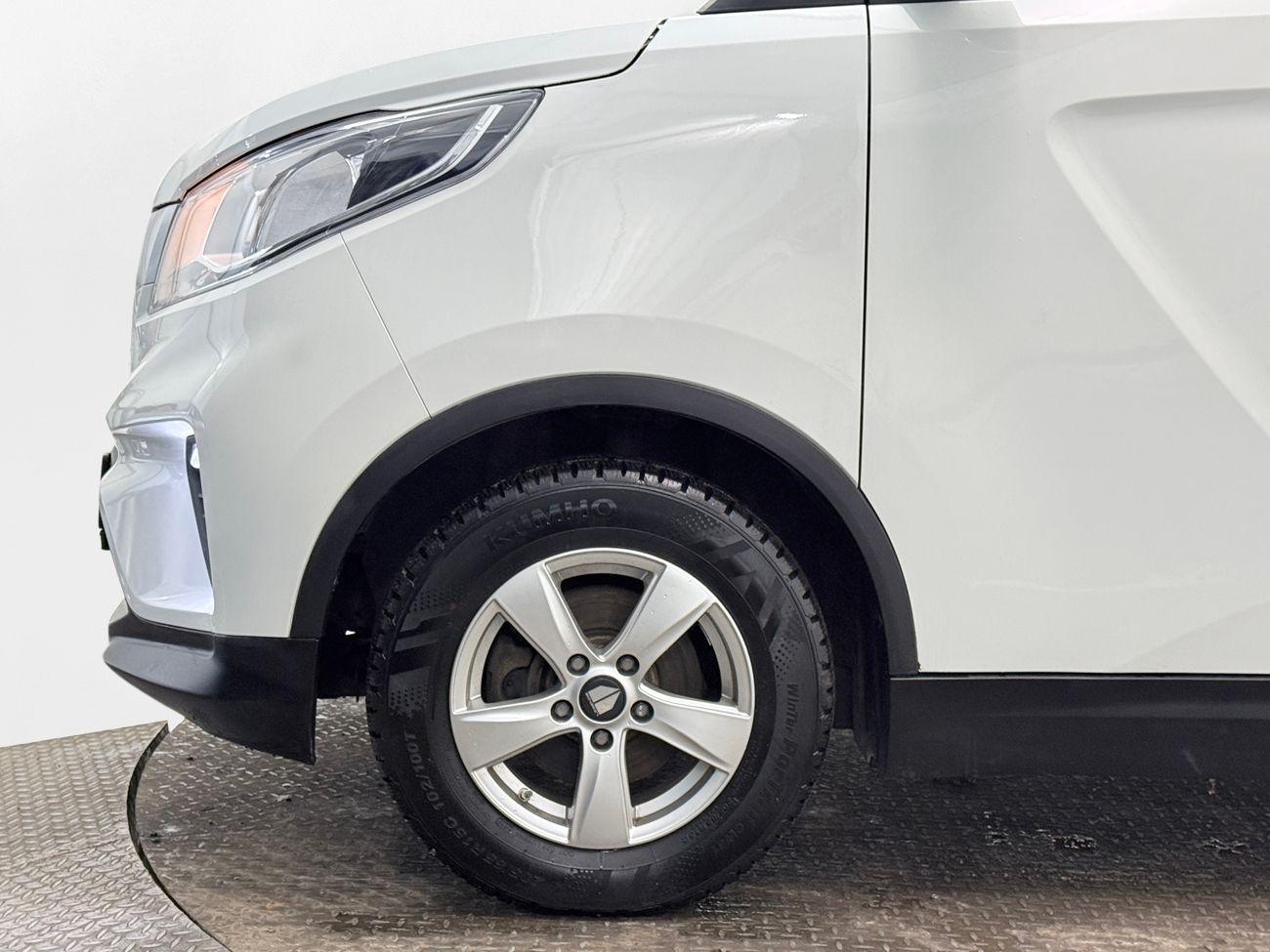 Maxus e-Deliver 3 52.5 kWh L1H1 CCS Backkamera CarPlay Blåtand Moms/Leasing 122hk – bild 11 av 23