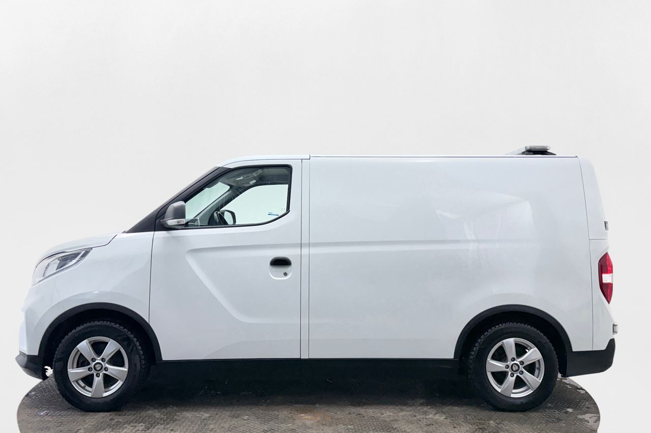 Maxus e-Deliver 3 52.5 kWh L1H1 CCS Backkamera CarPlay Blåtand Moms/Leasing 122hk – bild 6 av 23