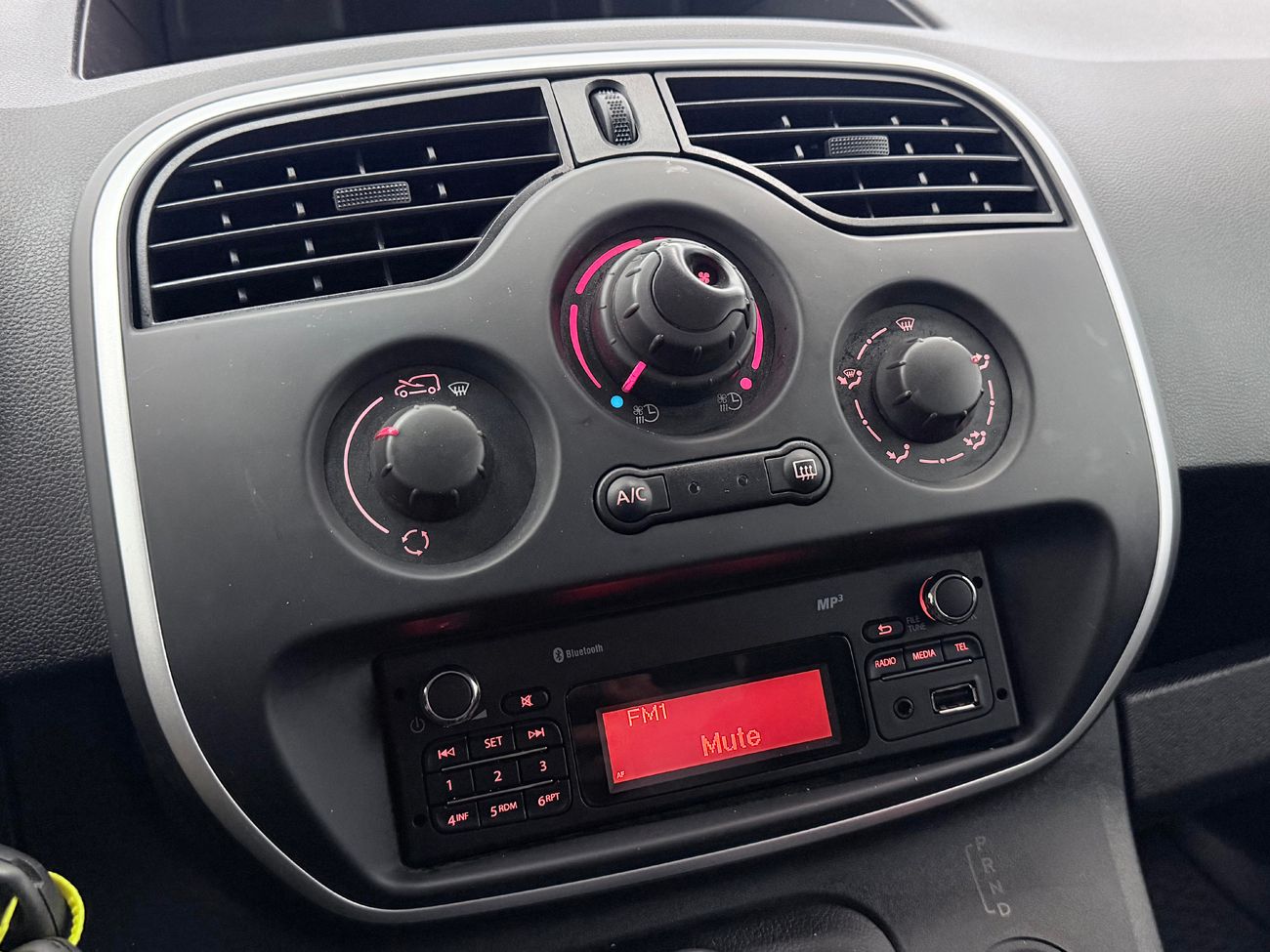 Renault Kangoo ZE 33 kWh Köpt Batteri Värmare MOMS 60hk – bild 20 av 23