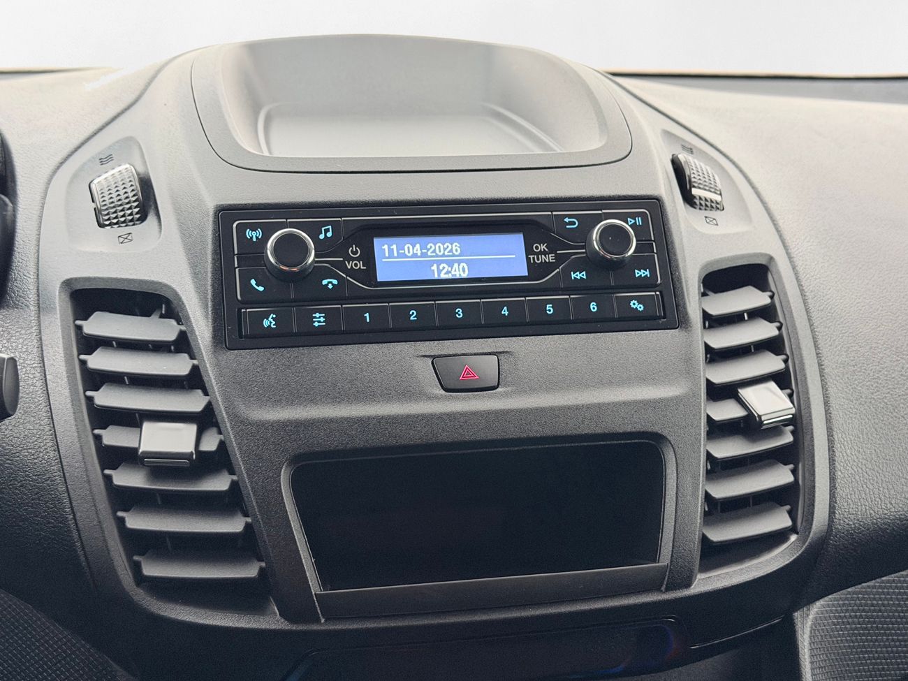 Ford Transit Connect 230 LWB 1.5 EcoBlue Dragkrok 3-sits Backkamera P-Sensorer Moms/Leasing 100hk – bild 18 av 22