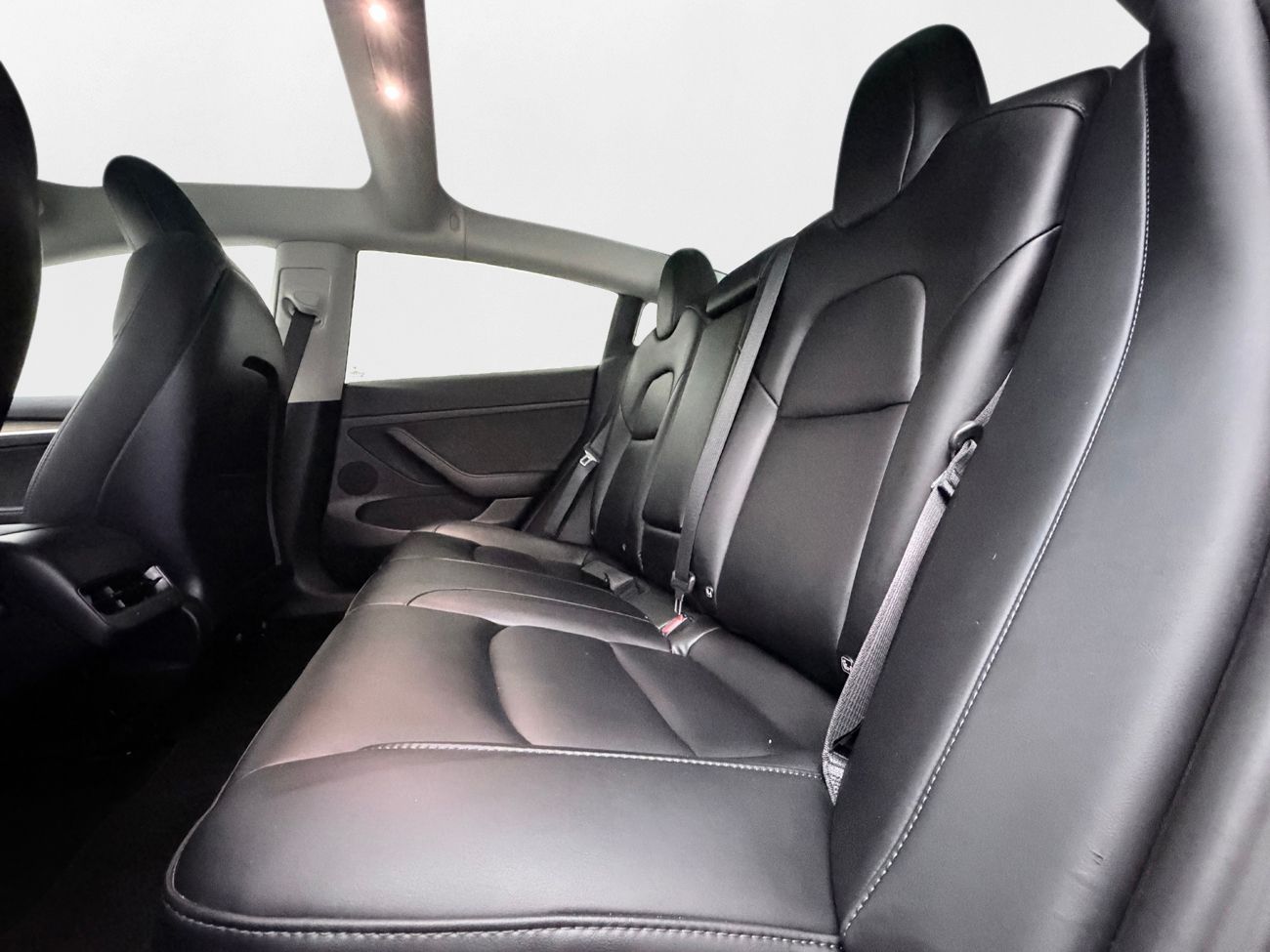 Tesla Model 3 Performance Panorama Läder Autopilot Premiumljud Moms/Leasing 513hk – bild 15 av 30