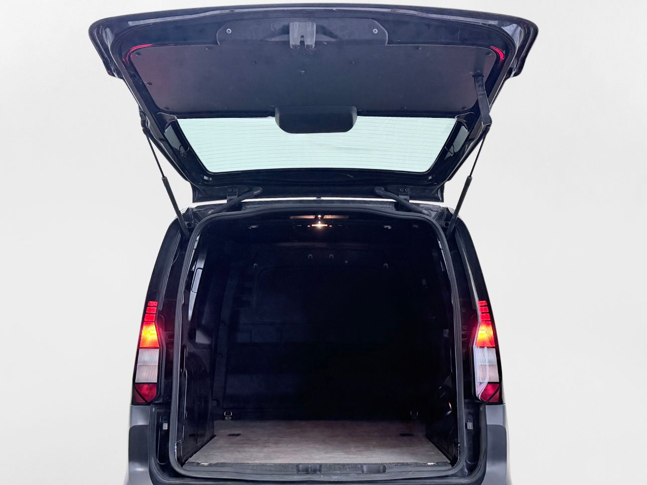 Volkswagen Caddy Cargo 2.0 TDI Automat Dragkrok Drivepaket Värmare ergoComfort Moms/Leasing 122hk – bild 25 av 25