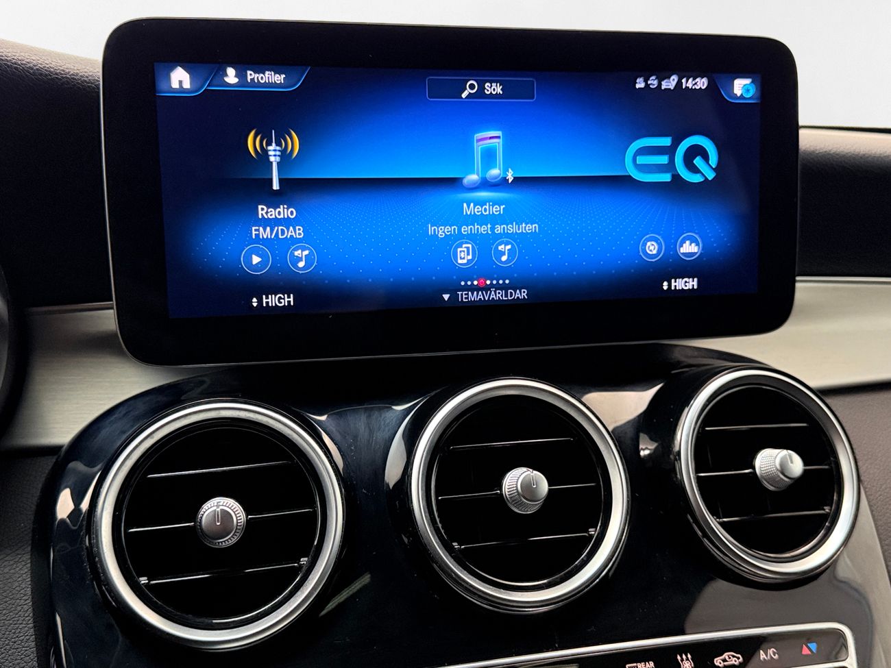 Mercedes-Benz GLC 300 e Coupé 4MATIC AMG Dragkrok Navigation Backkamera Moms/Leasing 320hk – bild 24 av 35