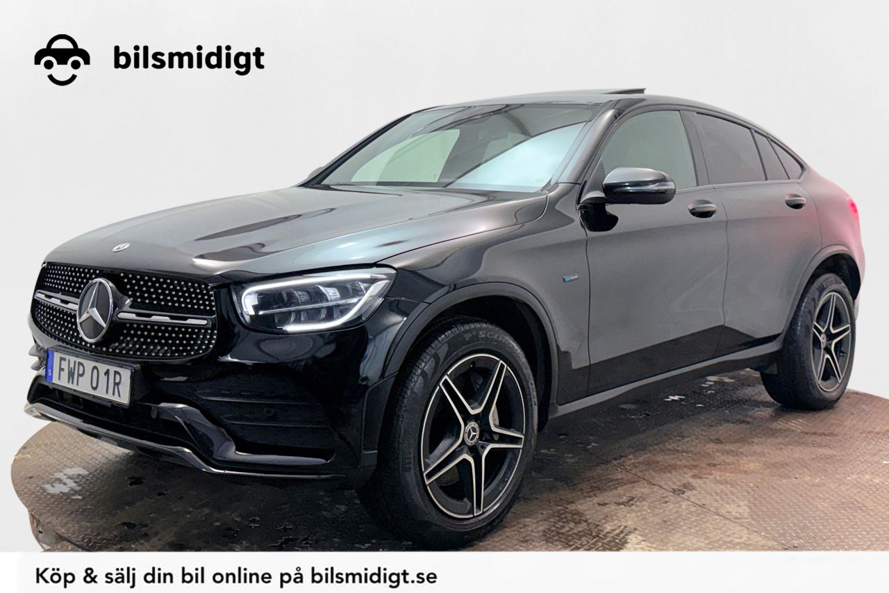 Mercedes-Benz GLC 300 e Coupé 4MATIC AMG Dragkrok Navigation Backkamera Moms/Leasing 320hk – bild 1 av 35
