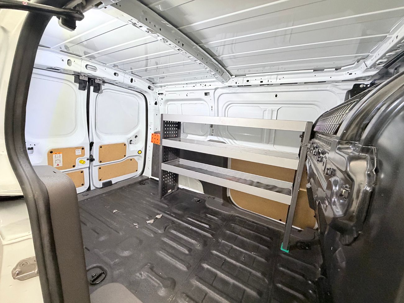 Ford Transit Connect 230 LWB 1.5 Dragkrok Verkstadsinredd Backkamera 3-sits Moms/Leasing 100hk – bild 9 av 22