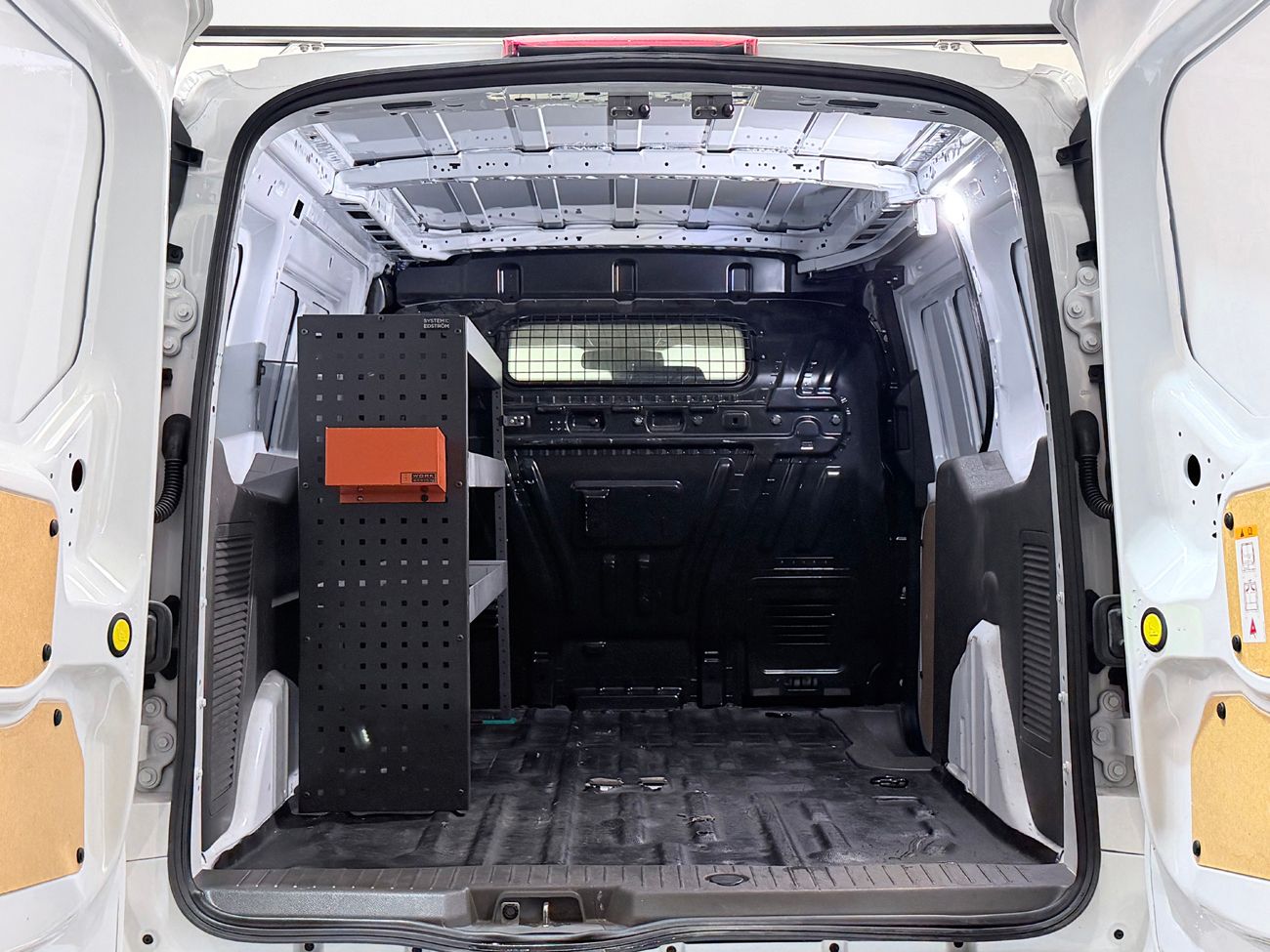 Ford Transit Connect 230 LWB 1.5 Dragkrok Verkstadsinredd Backkamera 3-sits Moms/Leasing 100hk – bild 10 av 22