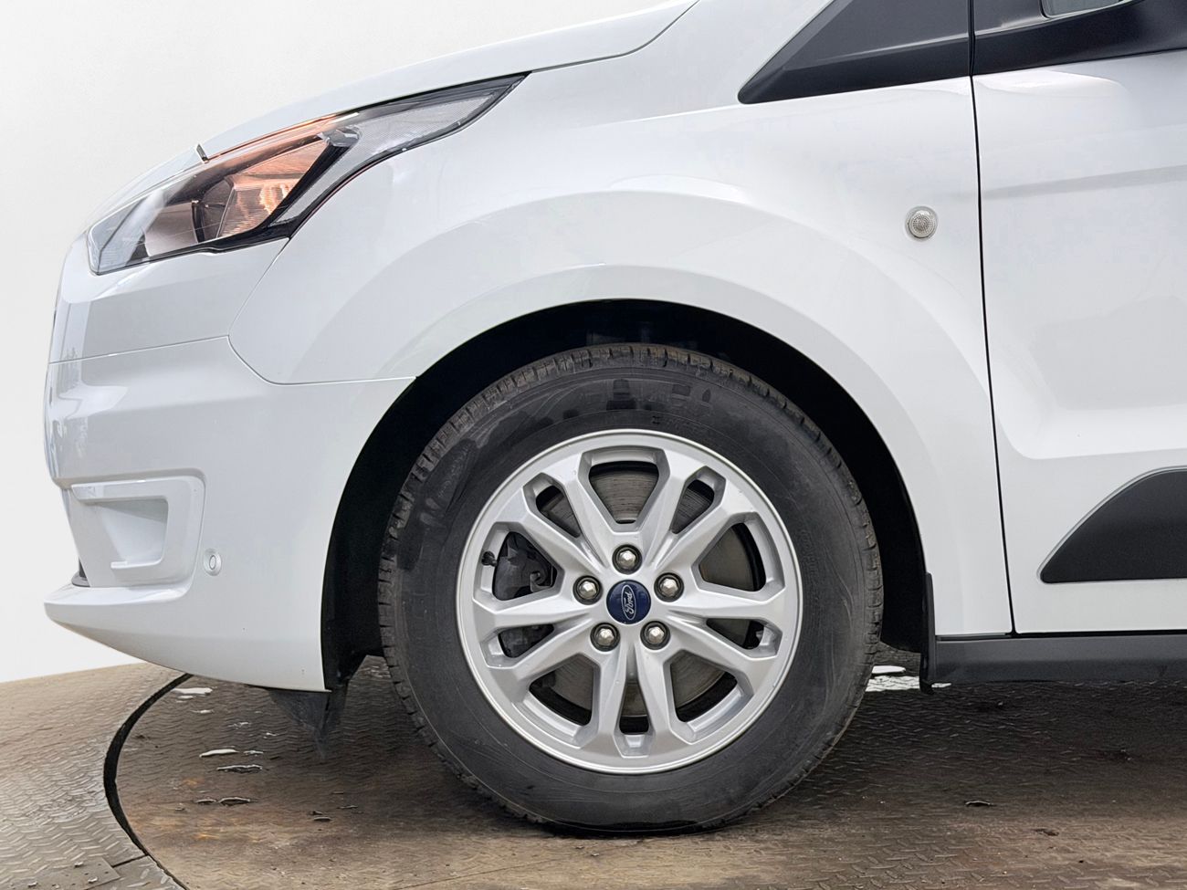 Ford Transit Connect 230 LWB 1.5 Dragkrok Verkstadsinredd Backkamera 3-sits Moms/Leasing 100hk – bild 8 av 22