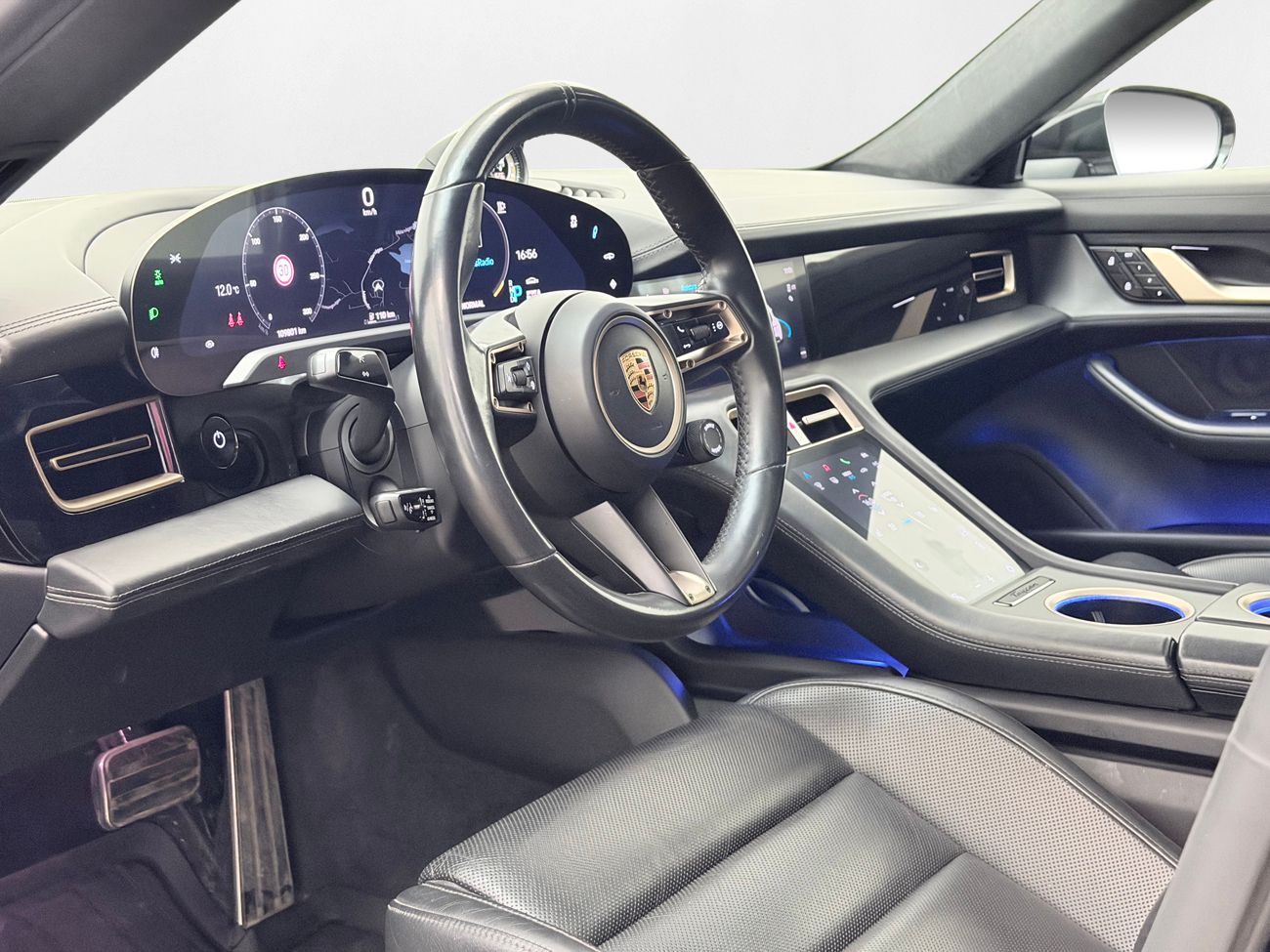 Porsche Taycan Turbo Direct Drive PASM Panorama BOSE® Sport-Chrono 360° PDLS+ Värmepump Moms/Leasing 625hk – bild 14 av 39