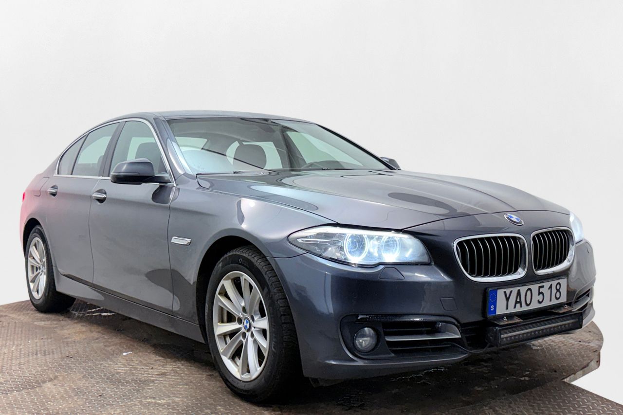 BMW 530d xDrive Sedan Automat Backkamera P-Sensorer LED-ramp Kamkedja ConnectedDrive 258hk – bild 3 av 26