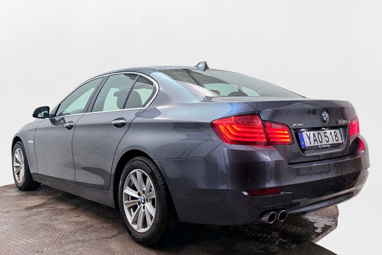 BMW 530d xDrive Sedan Automat Backkamera P-Sensorer LED-ramp Kamkedja ConnectedDrive 258hk – bild 8 av 26