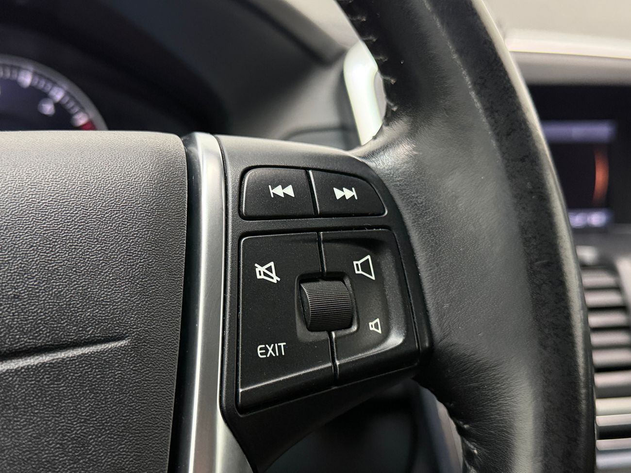 Volvo XC60 D3 Momentum Automat Värmare P-Sensorer 163hk – bild 18 av 25