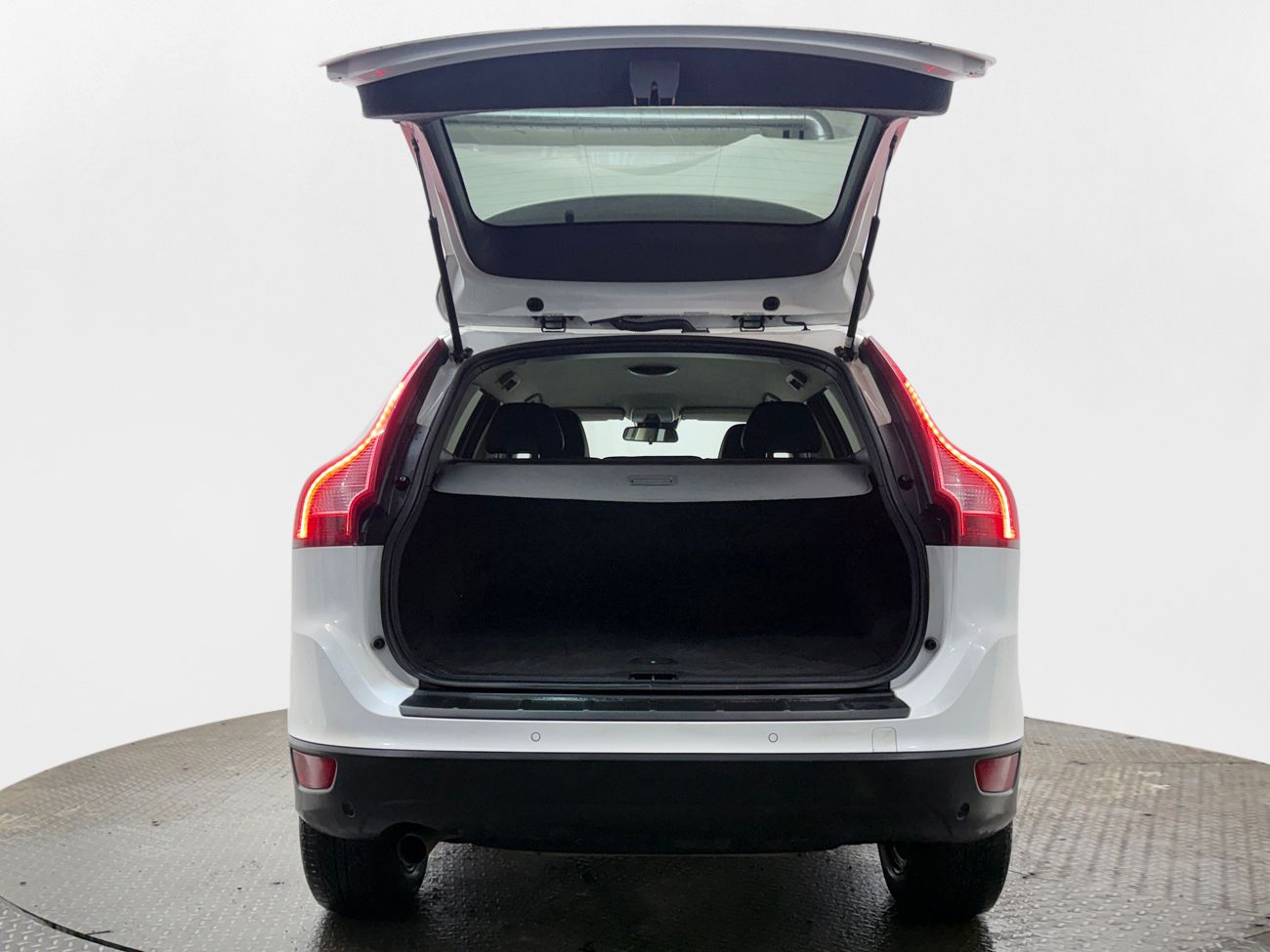 Volvo XC60 D3 Momentum Automat Värmare P-Sensorer 163hk – bild 7 av 25