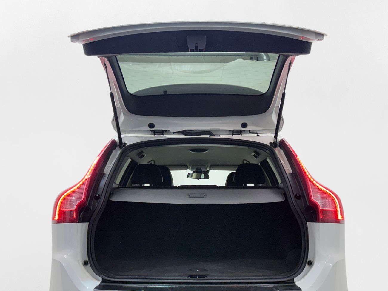 Volvo XC60 D3 Momentum Automat Värmare P-Sensorer 163hk – bild 25 av 25
