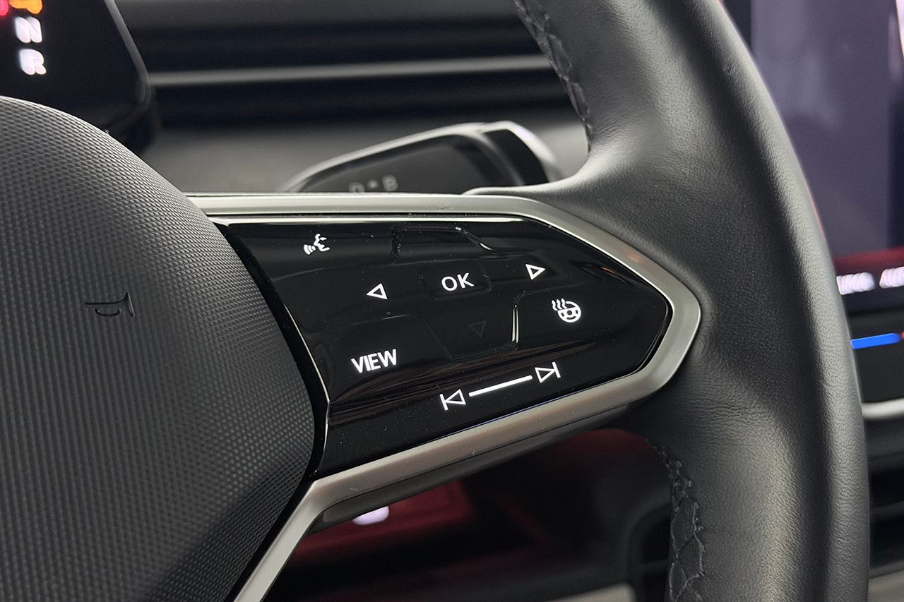 Volkswagen ID. Buzz LWB 91 kWh Style Plus Pro 6-sits Dragkrok Navigation Adaptiv Farthållare Moms/Leasing 286hk – bild 23 av 40