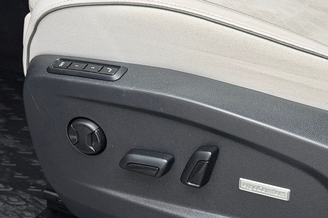 Volkswagen ID. Buzz LWB 91 kWh Style Plus Pro 6-sits Dragkrok Navigation Adaptiv Farthållare Moms/Leasing 286hk – bild 13 av 40