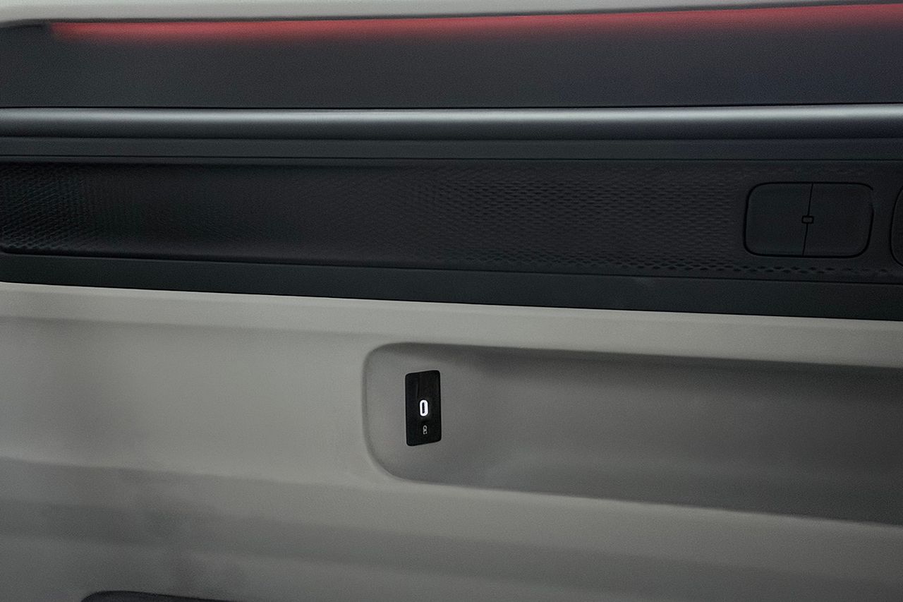 Volkswagen ID. Buzz LWB 91 kWh Style Plus Pro 6-sits Dragkrok Navigation Adaptiv Farthållare Moms/Leasing 286hk – bild 38 av 40