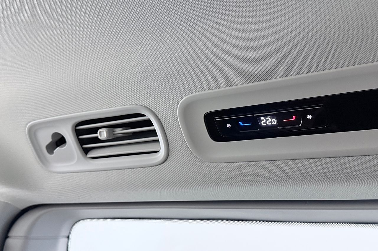 Volkswagen ID. Buzz LWB 91 kWh Style Plus Pro 6-sits Dragkrok Navigation Adaptiv Farthållare Moms/Leasing 286hk – bild 37 av 40