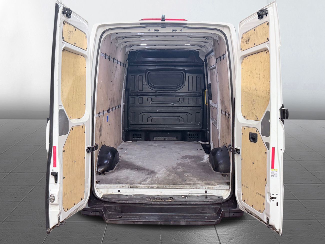 MAN e-TGE 35.8 kWh CCS 3-sits Navigation Backkamera P-Sensorer Multiratt Moms/Leasing 136hk – bild 6 av 23