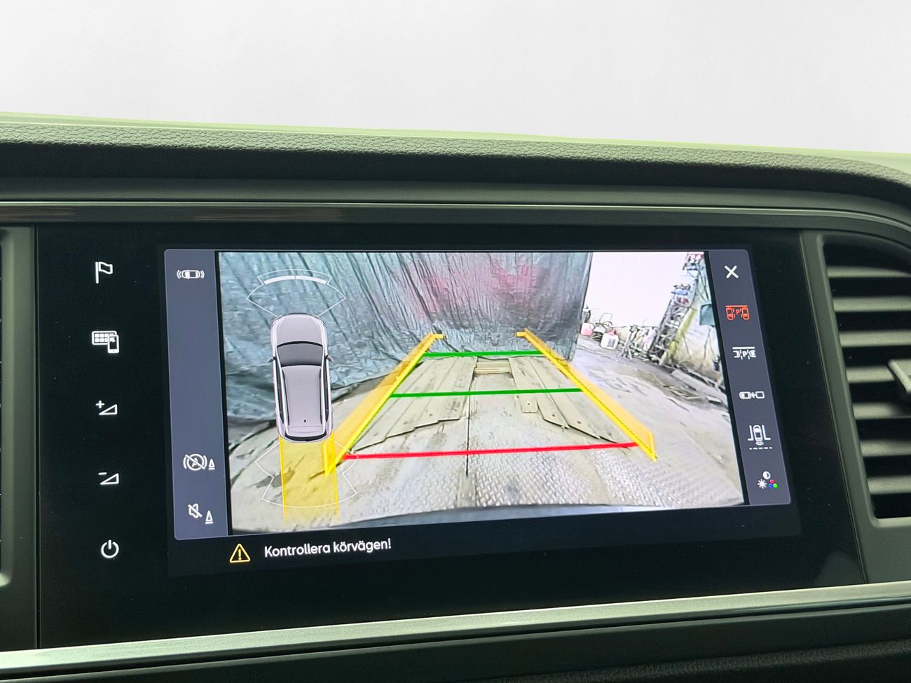 CUPRA Ateca 1.5 TSI Automat Dragkrok Delläder Backkamera Navigation App-Connect BeatsAudio™ Moms/Leasing 150hk – bild 20 av 32