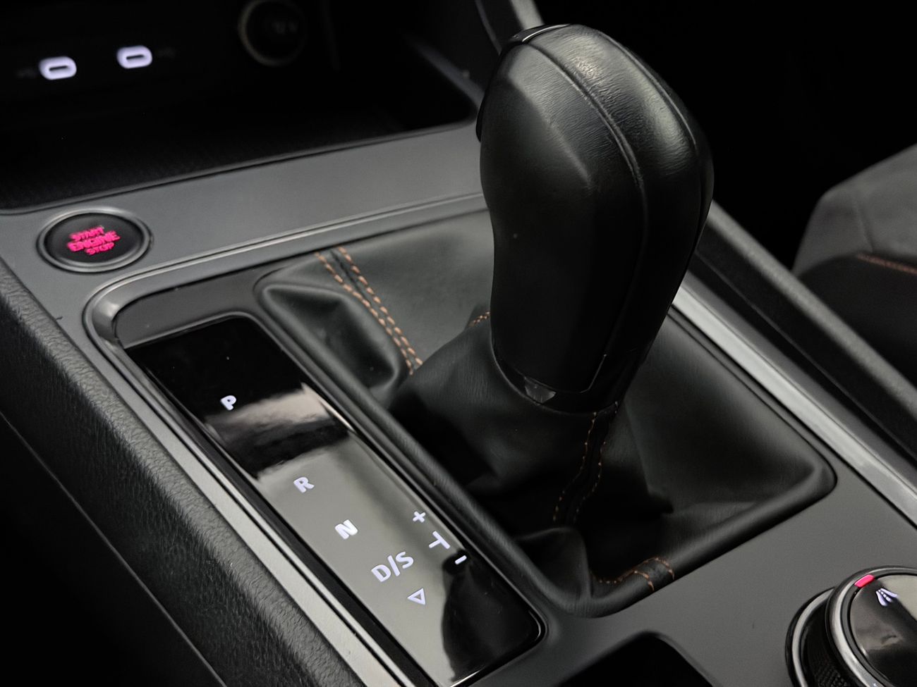 CUPRA Ateca 1.5 TSI Automat Dragkrok Delläder Backkamera Navigation App-Connect BeatsAudio™ Moms/Leasing 150hk – bild 26 av 32