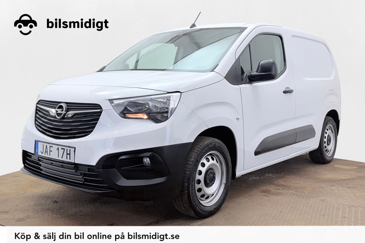 Opel Combo Cargo L1H1 1.5 BlueHDi Dragkrok Värmare 3-sits Backkamera Moms/Leasing 131hk