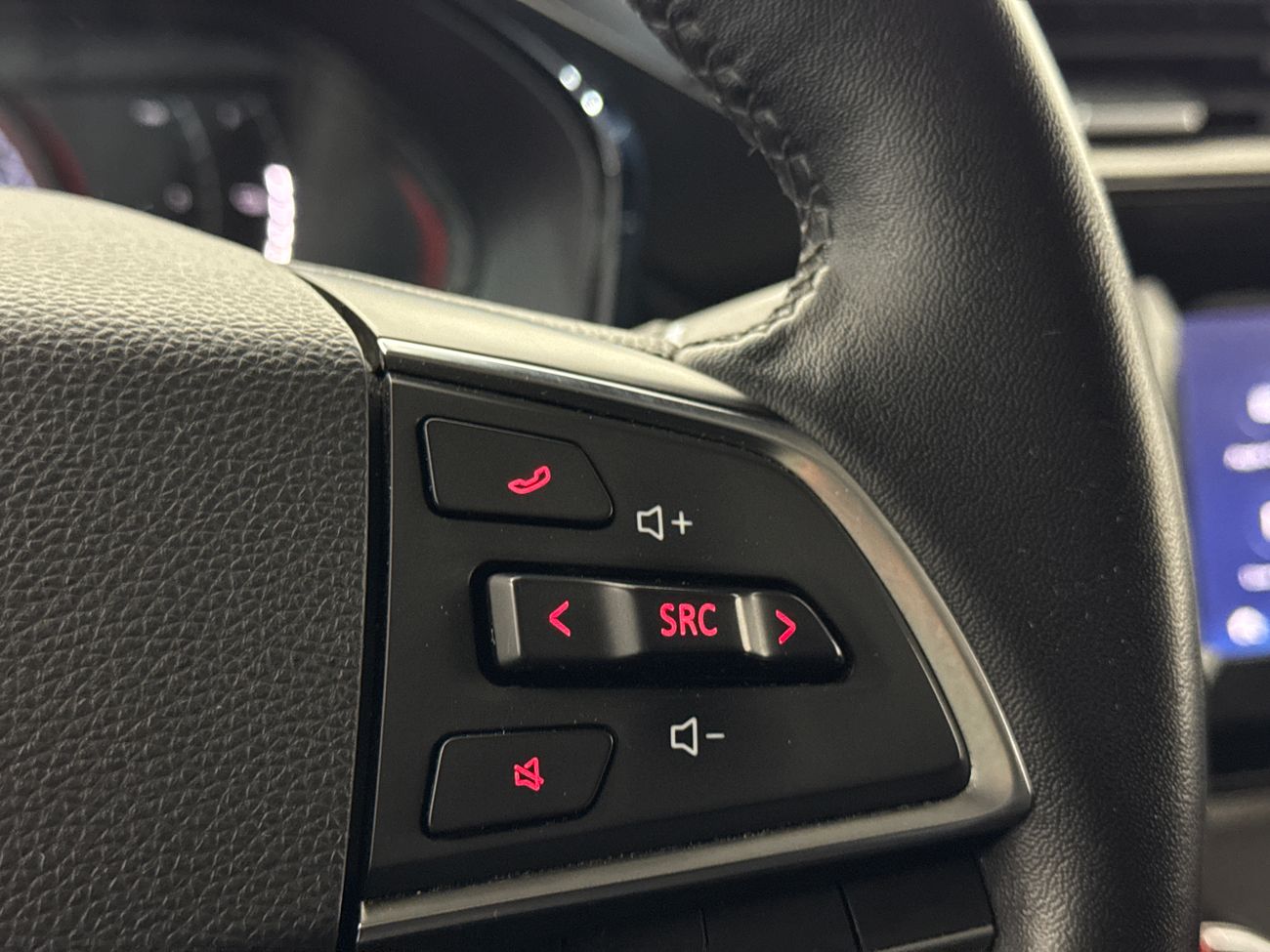 Maxus e-Deliver 3 52.5 kWh L1H1 CCS Backkamera CarPlay Bluetooth Moms/Leasing – bild 15 av 21
