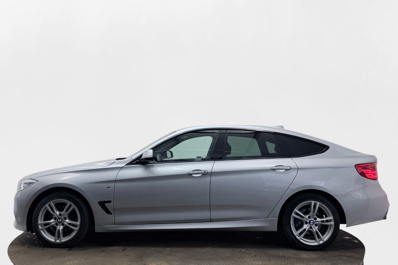 BMW 330d xDrive GT M Sport Drag Läder Navi Kamera 258hk – bild 9 av 30